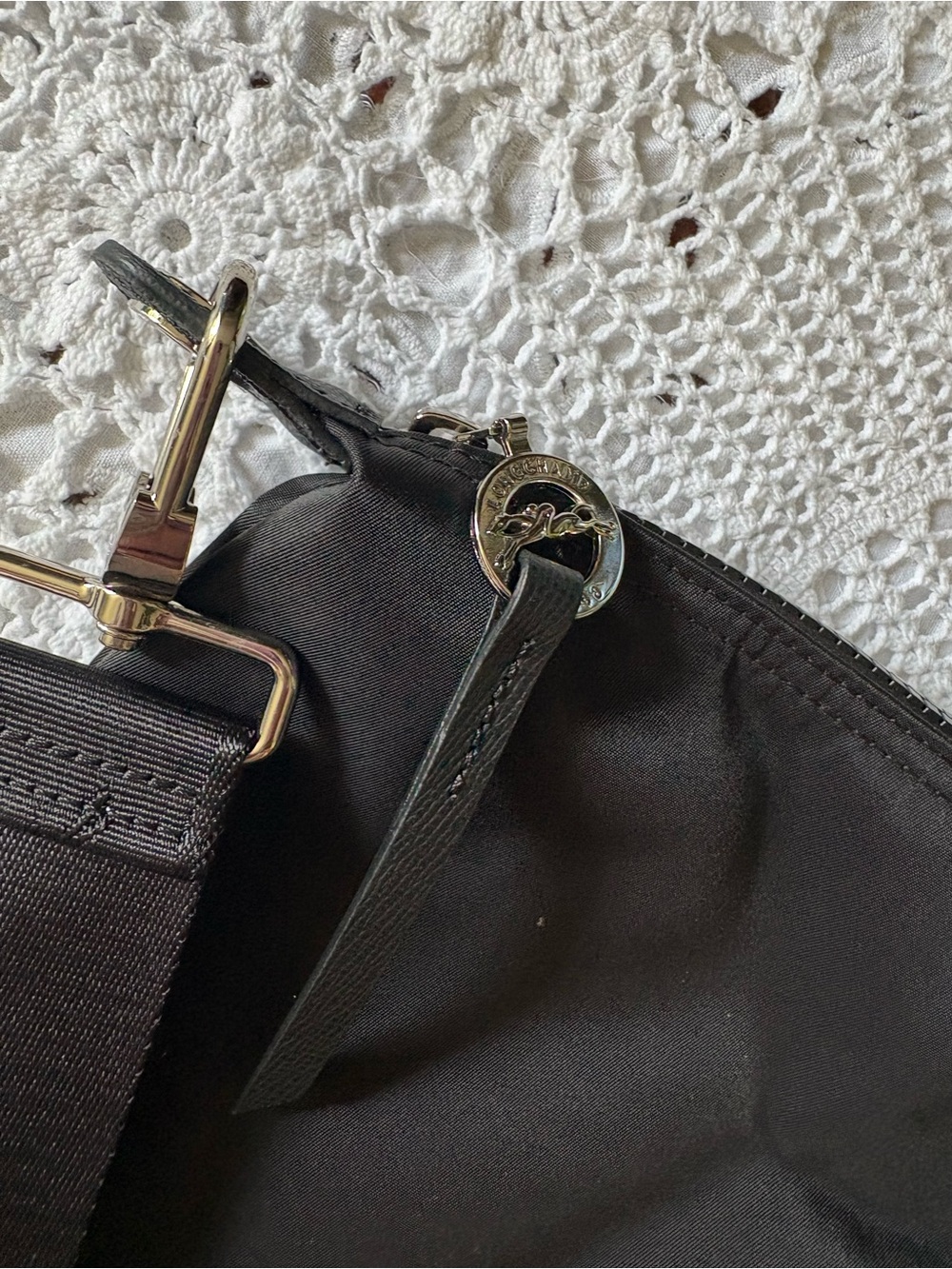 Longchamp Black Foldable Nylon Tote with Detachable Strap - Picture 4 of 9